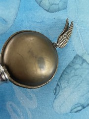 Rare Vtg Wine Bottle Stopper Quartz Clock Watch Wings Ornate Chrome? Collectible