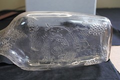 Vintage Garrett&rsquo;s American Wines embossed clear 1 quart wine bottle grapes