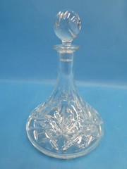 Quality Heavy Wine Captains Decanter with Stopper Clear Pressed Glass Decorative