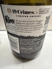 19 Crimes Universal Monsters Glow Wine Bottles Frankenstein, Bride & the Mummy