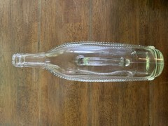 Vintage London Winery Ltd. 1966 Glass Decanter – « Bottle in a Basket » Handle
