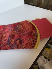 VINTAGE 1960s WINE BOTTLE COVER W/WINE GLASS CHARMS