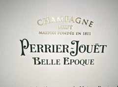 PERRIER-JOUET BELLE EPOQUE CHAMPAGNE GIFT BOX Empty Bottle 2 Flutes 2007