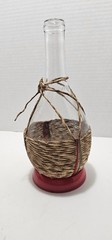 TIPO Glass Wine Bottle Wicker Straw Raffia W/red Plastic Base