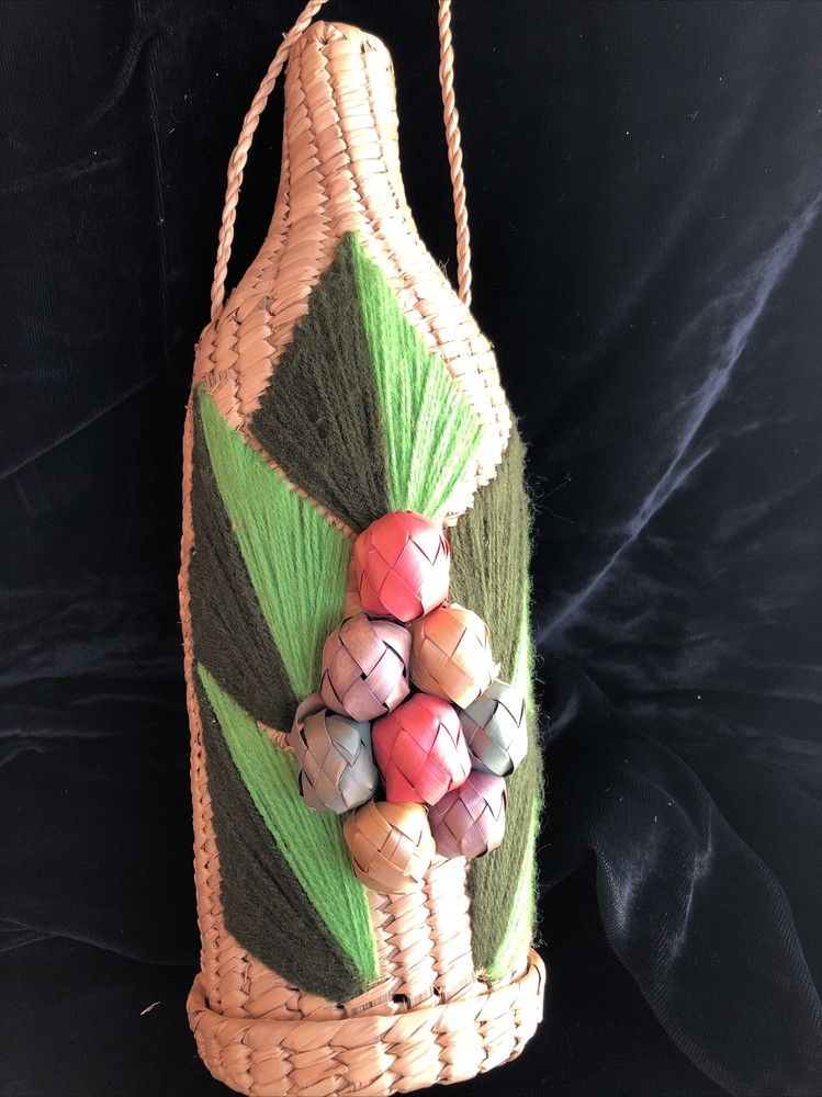 Wicker Rattan Straw Wine Bottle Carrier Holder Decorative Design Vintage Mid-mod