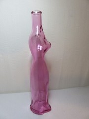 Reisling Happy Kitten light pink wine bottle