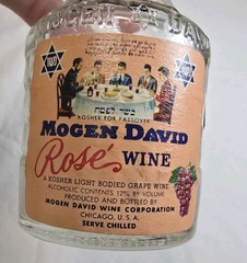 2 Mogen David Wine Bottles 4oz Blackberry & Rosè Vintage Pair