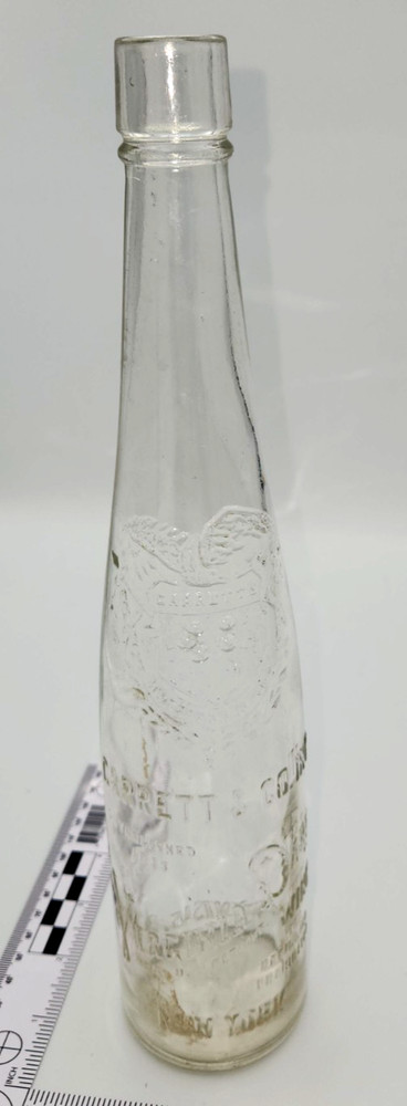 Vintage Garrett&rsquo;s Virginia Dare Wine Bottle w/Cork Fancy Script New York NY USA