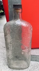 RARE VINTAGE WINE BOTTLE & Cap Embossed WITH GRAPES & VINES- BALL # 1- 4/5 PINT