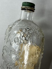 Vintage Embossed Bottle Garrett&rsquo;s American Wine Eagle, Grape, Berries 10&Prime; 4/5 QT