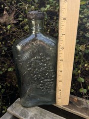 VTG Curved Wine Oval 1 Pint Glass Flask Bottle Grapes Embossed w/ Metal Lid