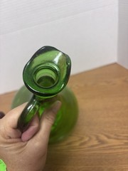Vintage Wine World 1976 Green Glass Decanter Bottle 1.5 Litre Long Neck Handle