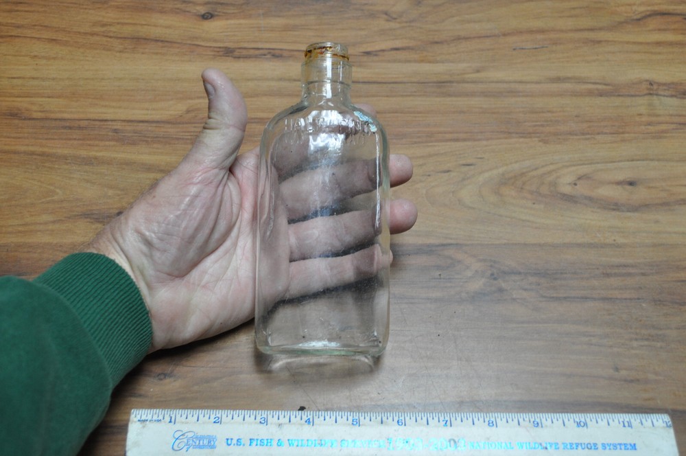 Vintage 1/2 pint Clear Glass Wine ? Bottle, Screw top, No Label. see Picture