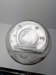 Vintage Anchor Hocking Embossed « A » Clear Glass Carafe One Litre EUC