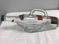 CANADIAN LONDON ONTARIO RED DINNER WINE BASKET BOTTLE 11.5 » w / Handle.
