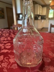 Vintage-57-Manischewitz Clear Half Gallon Wine Bottle,New York,USA(empty)(JU12A)