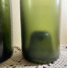 SET of 2 VINTAGE 10” GREEN GLASS EMPTY WINE BEER BOTTLE BUBBLE PUNT BOTTOM 14oz