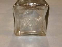 VINTAGE WINE BOTTLE/ QUART