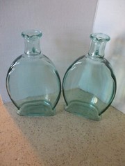2 OIL & VINEGAR BOTTLES, VETRERIA ETRUSCA ITALY, 16 OZ BOOKEND STYLE, GREEN TINT