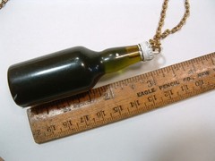 Vintage Boone&rsquo;s Farm Apple Wine Bottle Advertising Chain Necklace