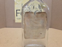 Vintage Mogen David Concord Wine Bottle 2/5 Pint Georgia USA