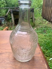 Vintage Wine Bottle. Decorative. Embossed. Grapes & Leaves. Clear. 4/5 Quart