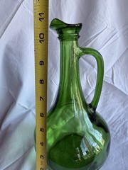 Vintage Wine World 1976 Green Glass Decanter Bottle 1.5 Litre Long Neck Handle