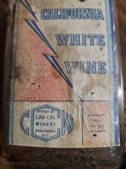 Vintage CAR-CAL “Sipper” California White Wine Flask Bottle 1/2 Pint w Label