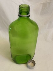 Vintage E & J Gallo Flavor-Guard One Pint Green Glass Liquor Bottle Cap
