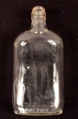 Vintage One Pint Clear Glass Bottle Wine Flask Excellent Condition