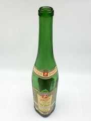 VINTAGE 1961 YAGO RIOJA SANTIAGO SPANISH BURGUNDY 14&Prime; SQUARE BASE BOTTLE