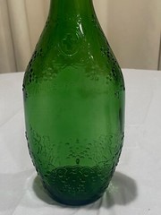 VINTAGE EMERALD GREEN UNITED VINTER&rsquo;S Bottle ESTA ASTI 1881