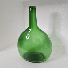 Vintage Mateus Green Glass Wine Bottle Produce of Portugal, SOGRAPE, 1Pt. 9 Oz