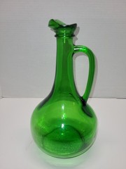 Vintage Wine World 1976 Green Glass Decanter Bottle 1.5 Litre Long Neck Handle.