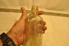 Vintage 1/2 pint Clear Glass Wine ? Bottle, Screw top, No Label. see Picture