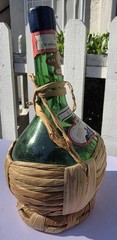 1974 Wrapped Bigi Empty Green Wine Bottle Pint Dry Italy