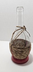 TIPO Glass Wine Bottle Wicker Straw Raffia W/red Plastic Base