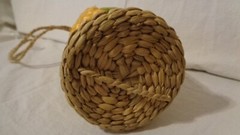 VINTAGE WOOVEN STRAW RATTAN WINE BOTTLE HOLDER CARRIER YELLOW EMBROIDERY GRAPES