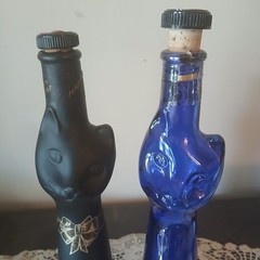 Set of 2 HAPPY CAT Wine Bottles corks 13&Prime; Tall Riesling Matte Black Blue Mosel