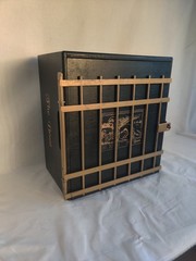 Del Dotto ‘The Beast’ luxury wine presentation box, black w/ gold grille/cage