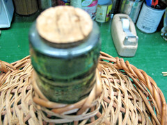 JUAN HERNANDEZ SPANISH BURGUNDY WICKER ENCASED 1 GAL BOTTLE VINT. 1959