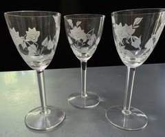 Vintage Wine Toscany Etched Crystal Glasses X3