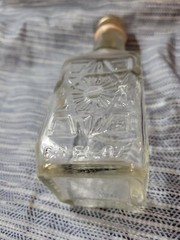 Vintage Manischewitz Wine 2/5 Pint Bottle Clear Square Glass with Cap