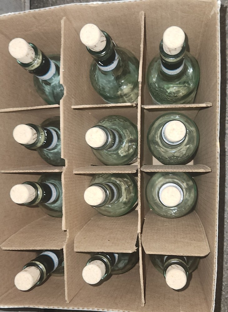 empty wine bottles lot Of 12 Pieces