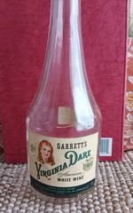 VINTAGE GARRETT&rsquo;S VIRGINIA DARE WHITE WINE BOTTLE BROOKLYN NY 4/5 PINT 1930&rsquo;S