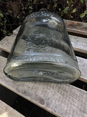 VTG Curved Wine Oval 1 Pint Glass Flask Bottle Grapes Embossed w/ Metal Lid