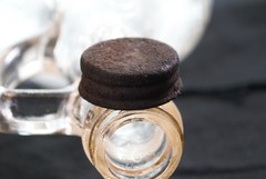 Vintage Garrett&rsquo;s American Wines embossed clear 1 quart wine bottle grapes