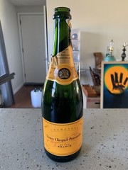 VEUVE CLICQUOT PONSARDIN .75L CHAMPAGNE BRUT EMPTY BOTTLE!