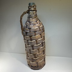 Vintage Hand Wicker Wine Bottle Woven Wine Jug Straw Wrapped Rustic Decor