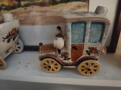 Casa de Cola Decanter Ceramic Car Vintage empty